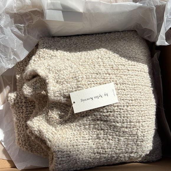 by Aylin Koenig Pullover Granny Sweater M/L NWT - Ecru color - new in box - Picture 13 of 13